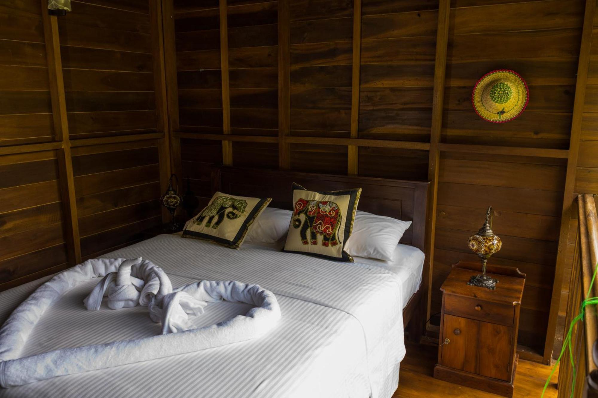 Wanakaset Forest Glamping Kitulgala Esterno foto